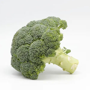 Brassica Oleracea – a natural plant-based silicone alternative that smooths hair, controls frizz, and locks in moisture.